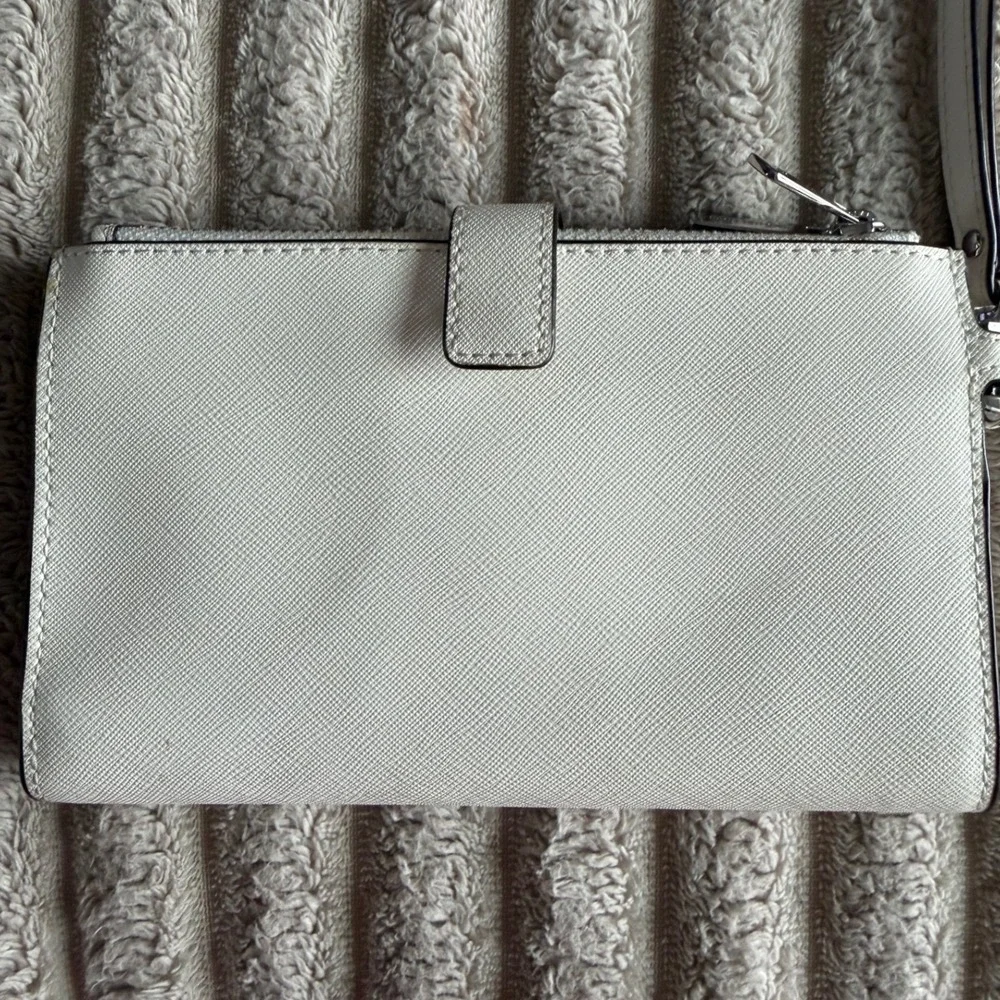 Michael Kors Jet Set Travel Flat Phone Case Wristlet White Saffiano 35F8STVW0L